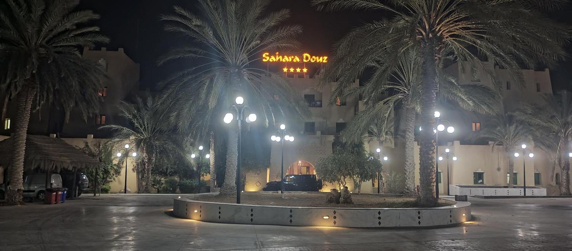 Sahara Douz Hotell Exteriör bild